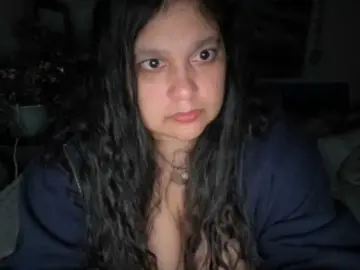 Bongacams Free Live Porn of DUMBHOEMELANIE