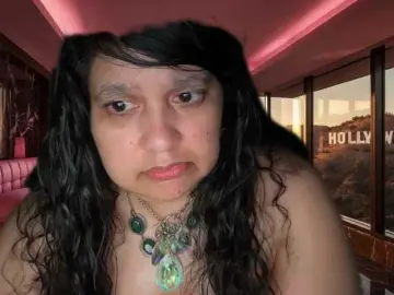 Bongacams Live Sex Cam of DUMBHOEMELANIE