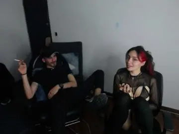 Bongacams Watch Live Sex Cams of Aaronandelizabeth