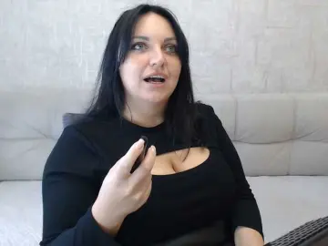 Bongacams Private Sex Chat of AngelinaCute