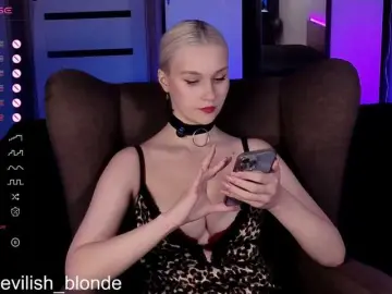 Fucking hard milf cams