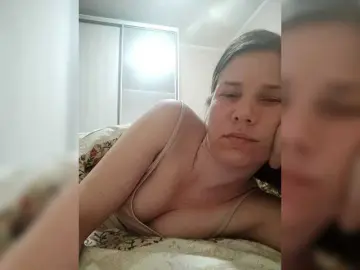 Bongacams Watch Live Sex Cams of MadamEve