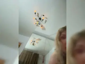 Chatting milf cams