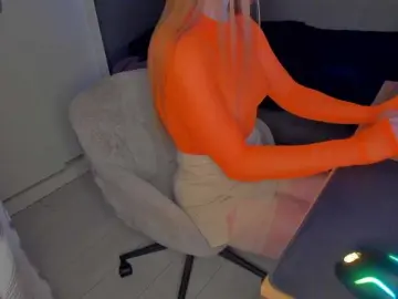 Bongacams Best live sex cam show of LoveLYYk