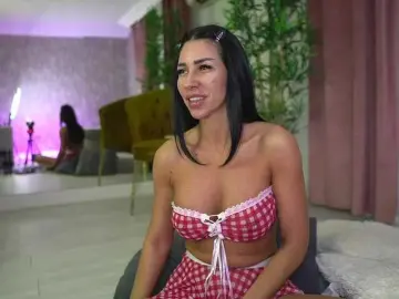 Bongacams Free Live Porn of MyaBlack