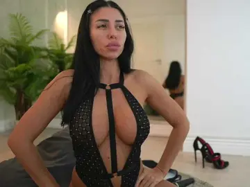 Bongacams Live Sex of MyaBlack
