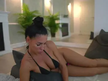 Bongacams Sex Chat of MyaBlack