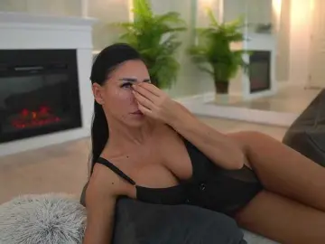 Bongacams Best live sex cam show of MyaBlack