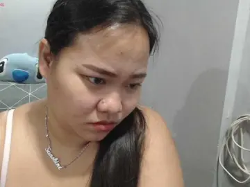 Bongacams Nude Webcam of BubbleButtPinay