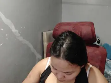 Bongacams Nude Webcam of BubbleButtPinay