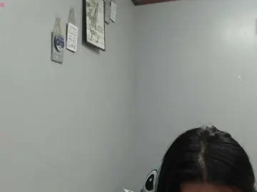 Bongacams Nude Webcam of BubbleButtPinay