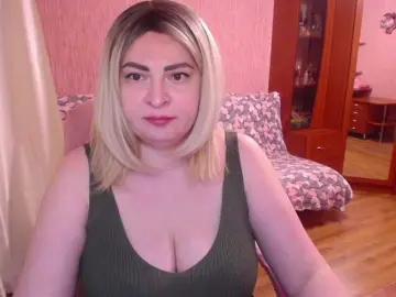 Bongacams Private Sex Chat of -MeowMeow-