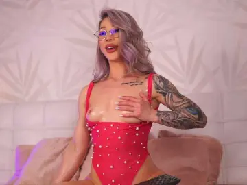 Bongacams Private Sex Chat of NyrobiNova