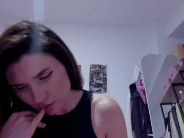 Bongacams Free Porn Cam of ZoiKissy