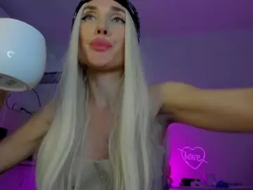 Bongacams Nude Webcam of ZoiKissy