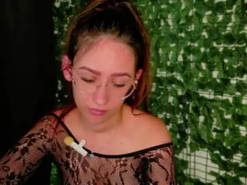 Bongacams Live Sex Cam of NicoleIris