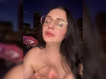 Bongacams Watch Live Sex Cams of SeLenXa