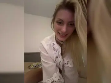 Bongacams Live Porn of KarinaSim
