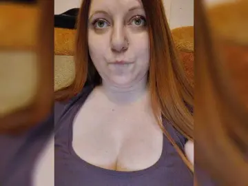 Bongacams Watch Live Sex Cams of MilfaSguirt