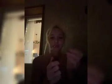 Teasing milf cams