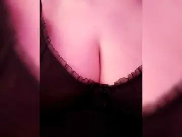 Bongacams Nude Webcam of YennSI