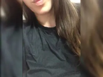 Bongacams Watch Live Sex Cams of TenderBerry