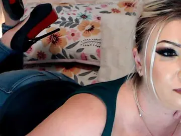 Bongacams Live Sex Cam of ClaudieTaylon