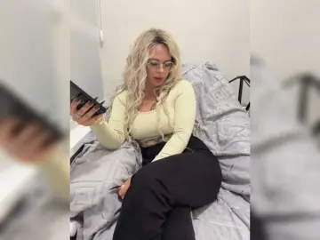 Bongacams Free Porn Cam of HotDesire