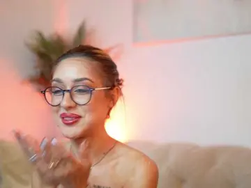 Bongacams Free Live Porn of AileenKiss