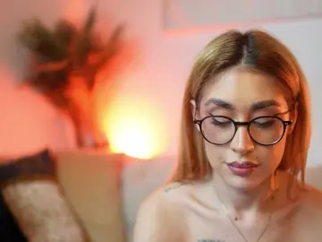 Bongacams Watch Live Sex Cams of AileenKiss