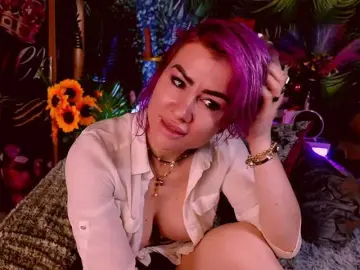 Bongacams Live Sex of LolaHornyXXX