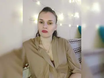 Bongacams Free Porn Cam of LisaLovHoney