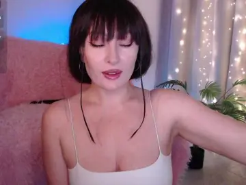 Bongacams Watch Live Sex Cams of Zeeeme