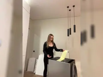 Bongacams Sex Cam of Emili1-