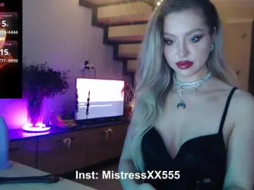 Bongacams Watch Live Sex Cams of MistressX555