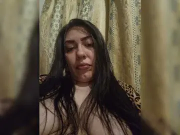 Swallowing milf cams