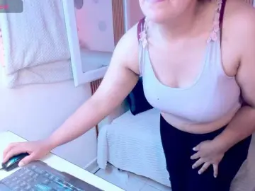 Bongacams Watch Live Sex Cams of salmalopez