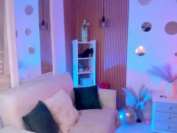 Bongacams Watch Live Sex Cams of salmalopez