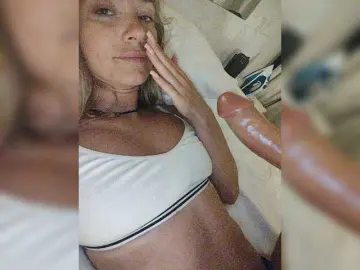 Bongacams Best live sex cam show of Lola3000