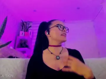 Bongacams Watch Live Sex Cams of abellaskin1