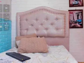 Bongacams Adult Webcam of LITTLE-NESSA