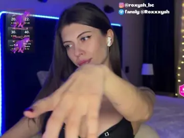 Bongacams Live Porn of RoxyDoll