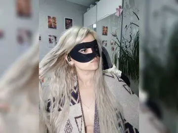 Bongacams Free Porn Cam of LOVEMENOW23