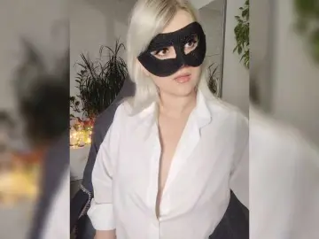 Bongacams Live Sex Cam of LOVEMENOW23