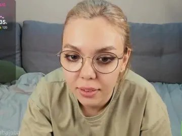 Bongacams Live Sex Cam of hotbabatopp