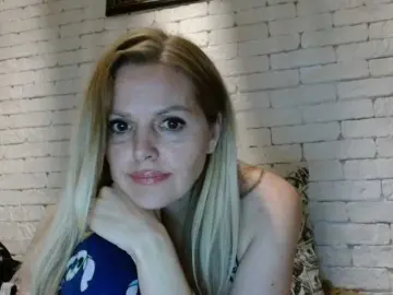 Bongacams Free Porn Cam of AngelAlone