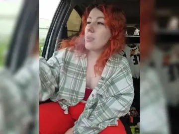 Bongacams Free Live Porn of RedKitsune1