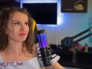 Bongacams Sex Cam of Supergirl7771
