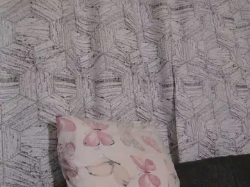 Bongacams Sex Cam of Naughtylittlemissy