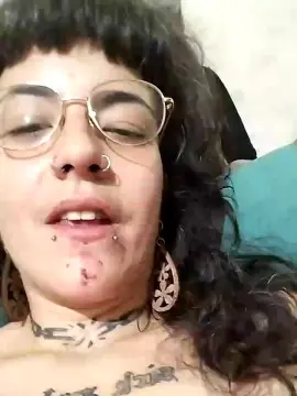 Cam4 Live Sex of saldfnuik